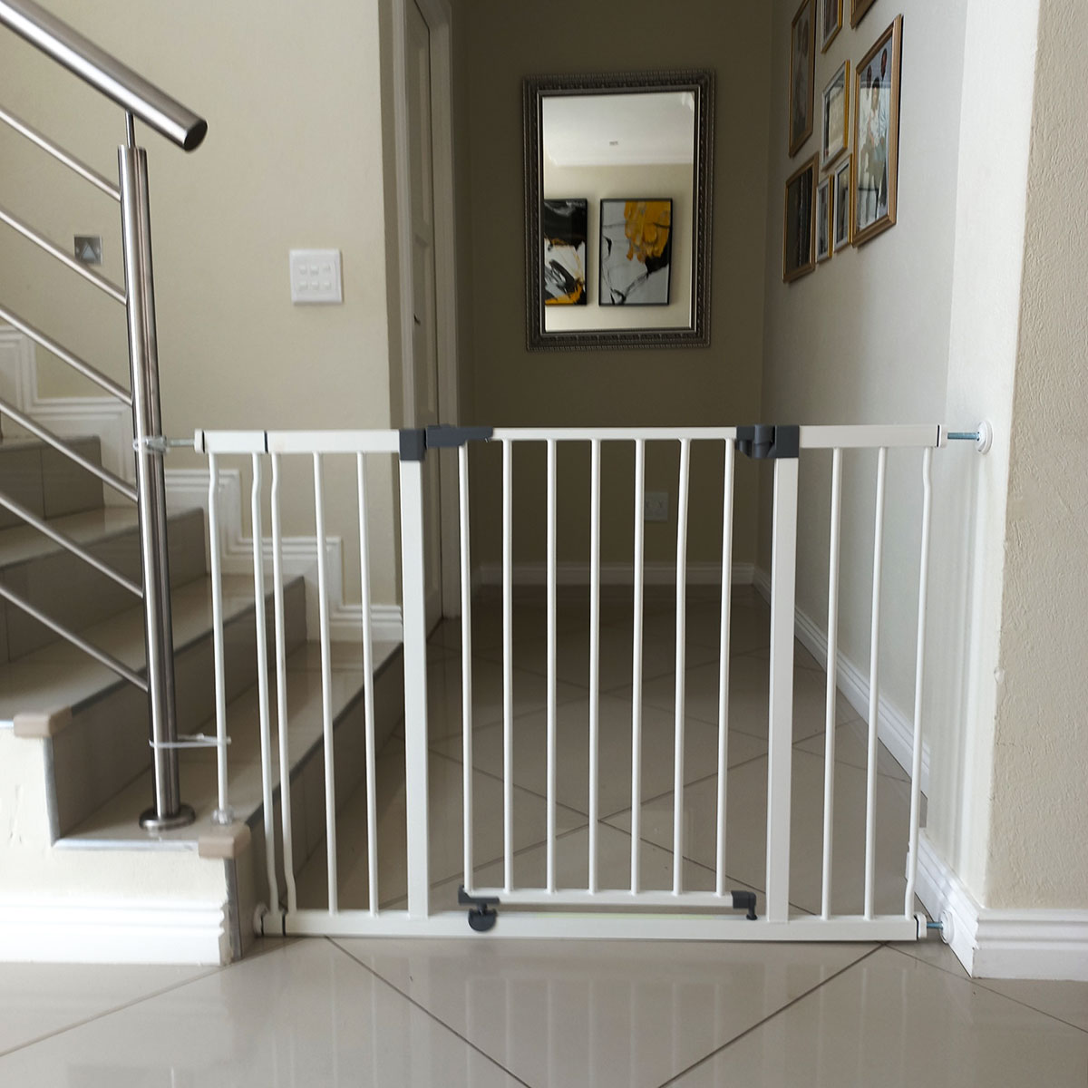 dreambaby-extra-wide-hallway-gate-plus-9cm-extension-modified dreambaby-extra-wide-hallway-gate-plus-9cm-extension-modified